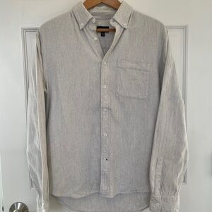 Club Monaco Men’s Skim Fit Button Down Size Medium